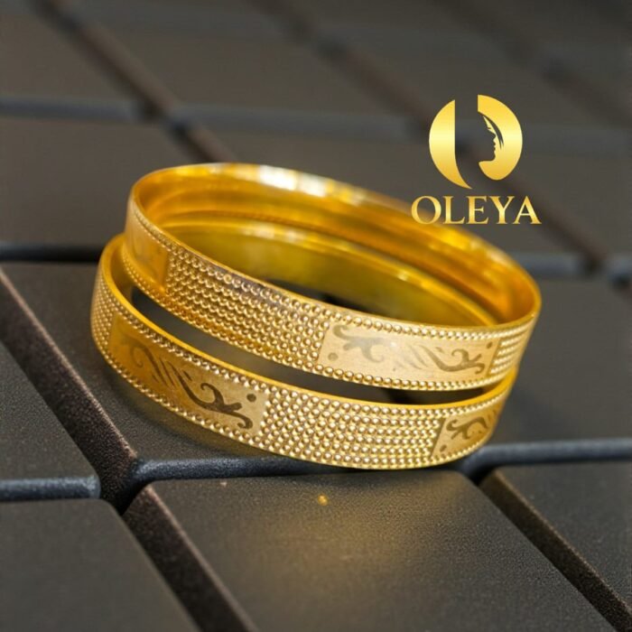 Women’s gold-plated bangles set, lightweight, traditional design